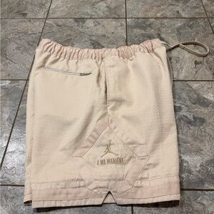 JORDAN BRAND AMM 365 DIAMOND SHORT CREAM COLOR SIZE M